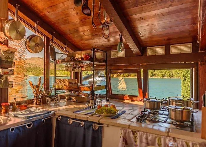 Zora Zadarvillas - Private Island Retreat * Sali