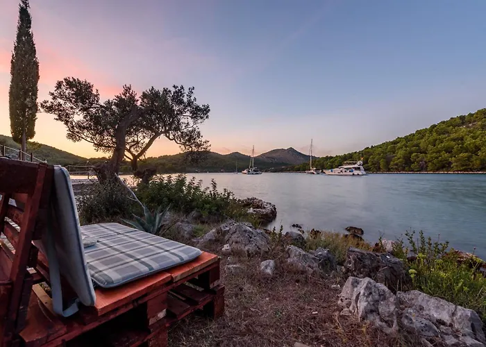 Zora Zadarvillas - Private Island Retreat فيلة